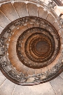 Escalier en colimaçon pour acceder au toit de la Basilque Saint Stéphane